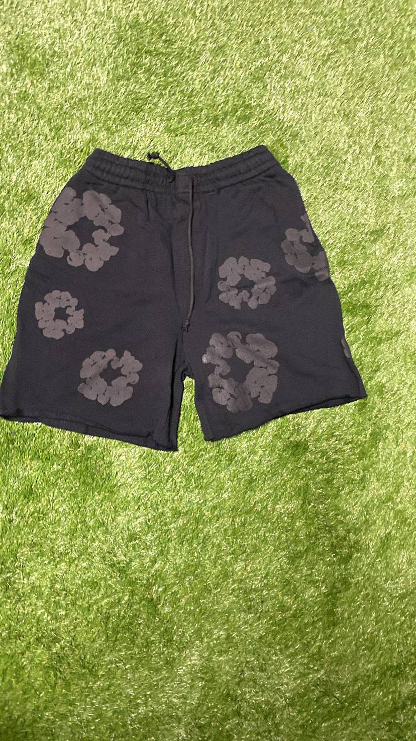 Mono Cotton Wreath Shorts