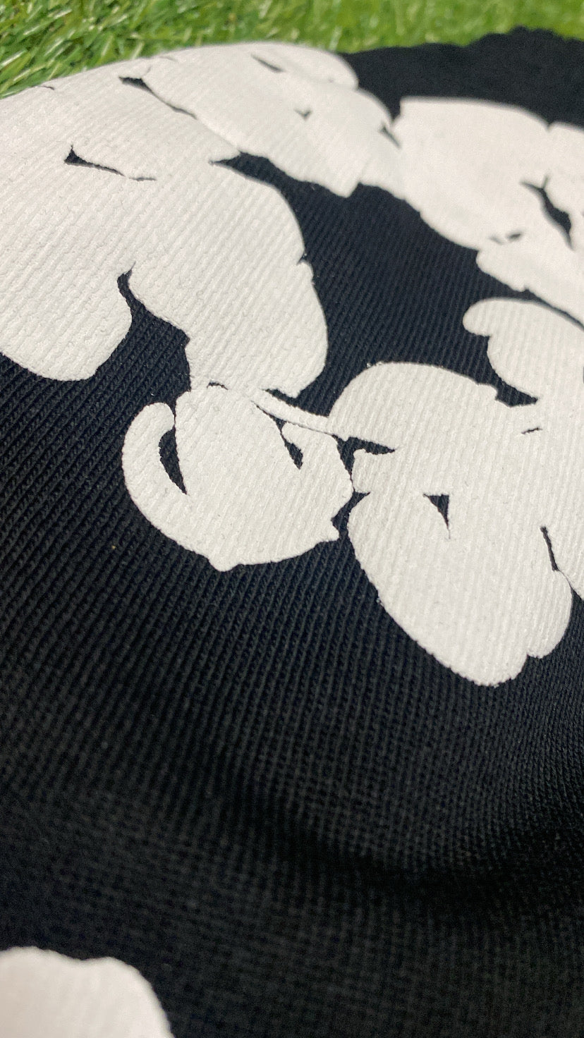 B&W Cotton Wreath Shorts