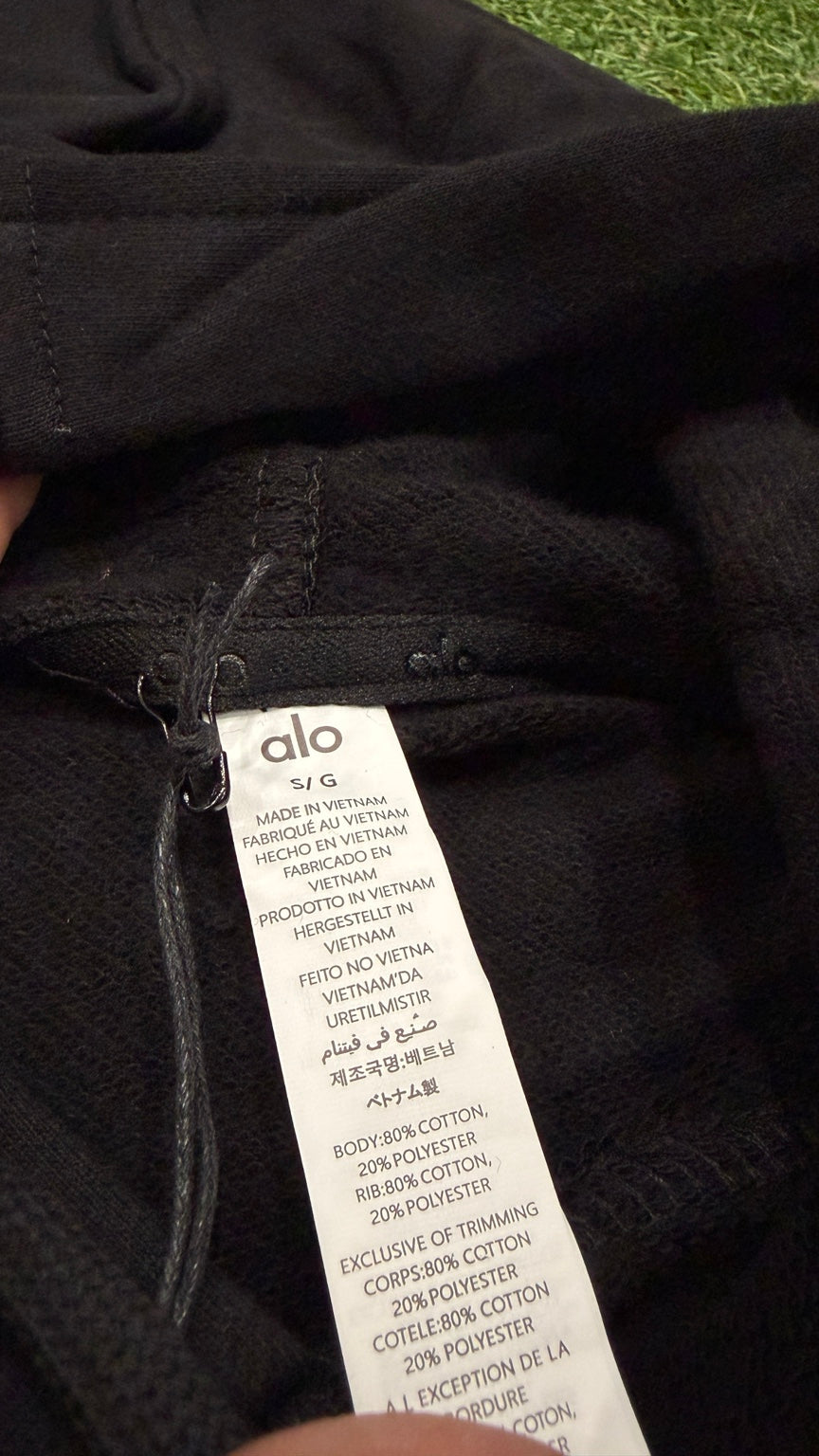 Black Alo pullover hoodie - Care and size label