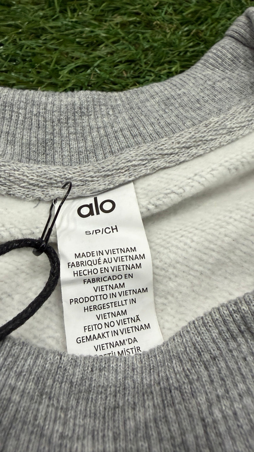 Heather Gray Alo crewneck sweatshirt - Care and size label