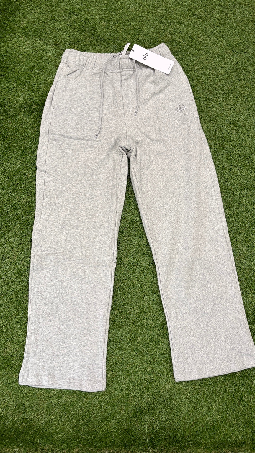 Heather Gray Alo straight-leg sweatpants - Full front