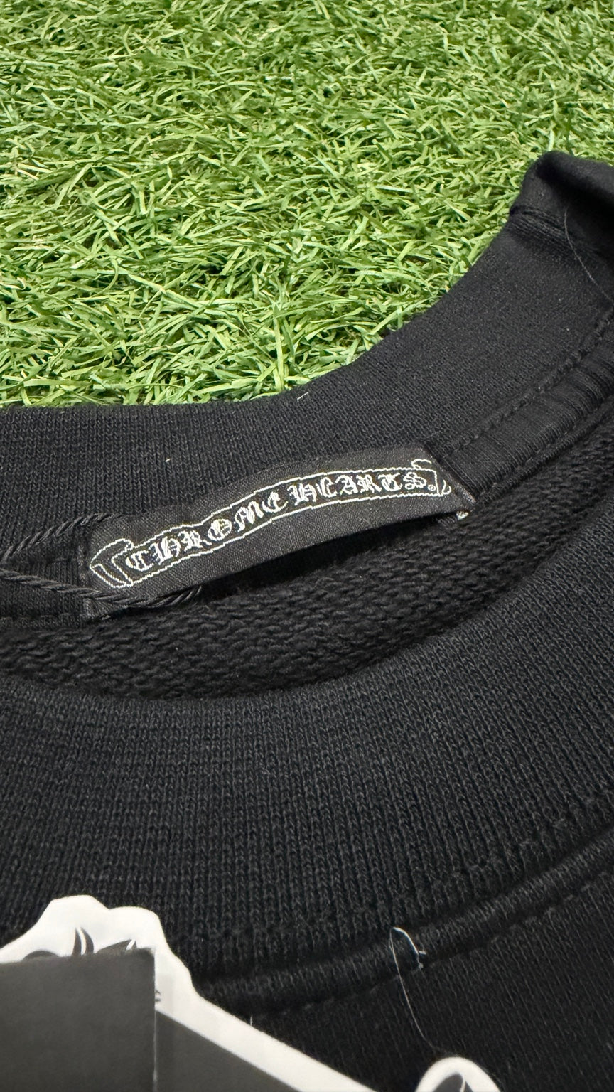 Close-up woven gothic neck branding
