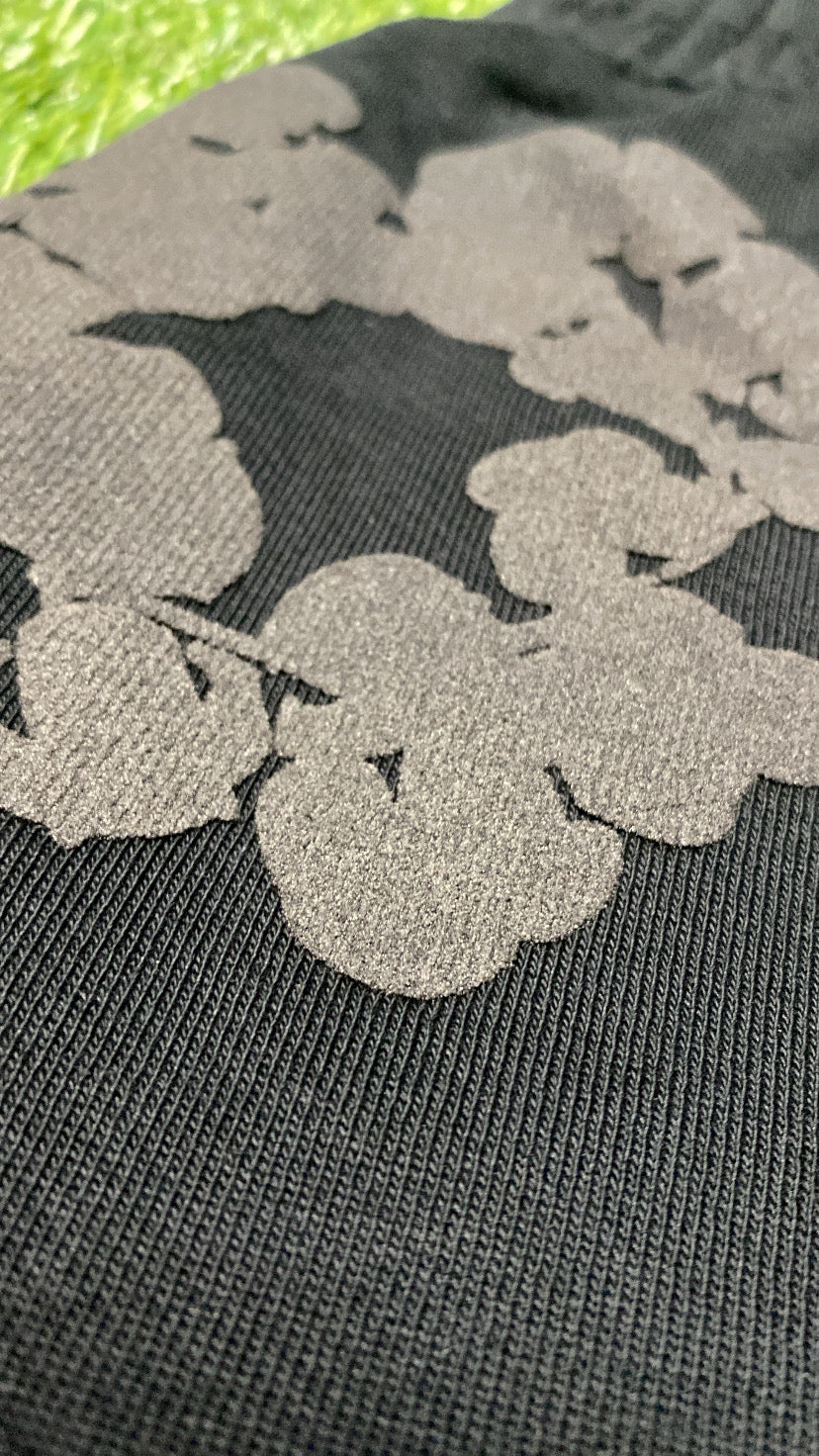 Mono Cotton Wreath Shorts