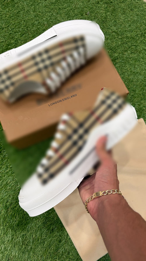 White check-panel low-top sneaker, EU 42